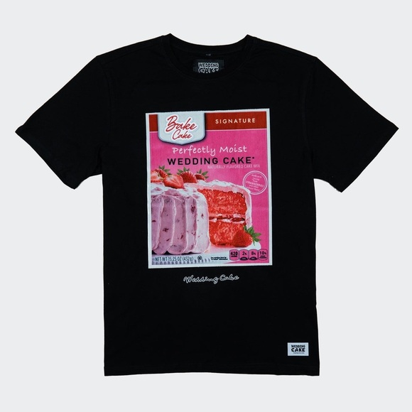 Men's Wedding Cake Strawberry Cake T-Shirt - Picture 1 of 10